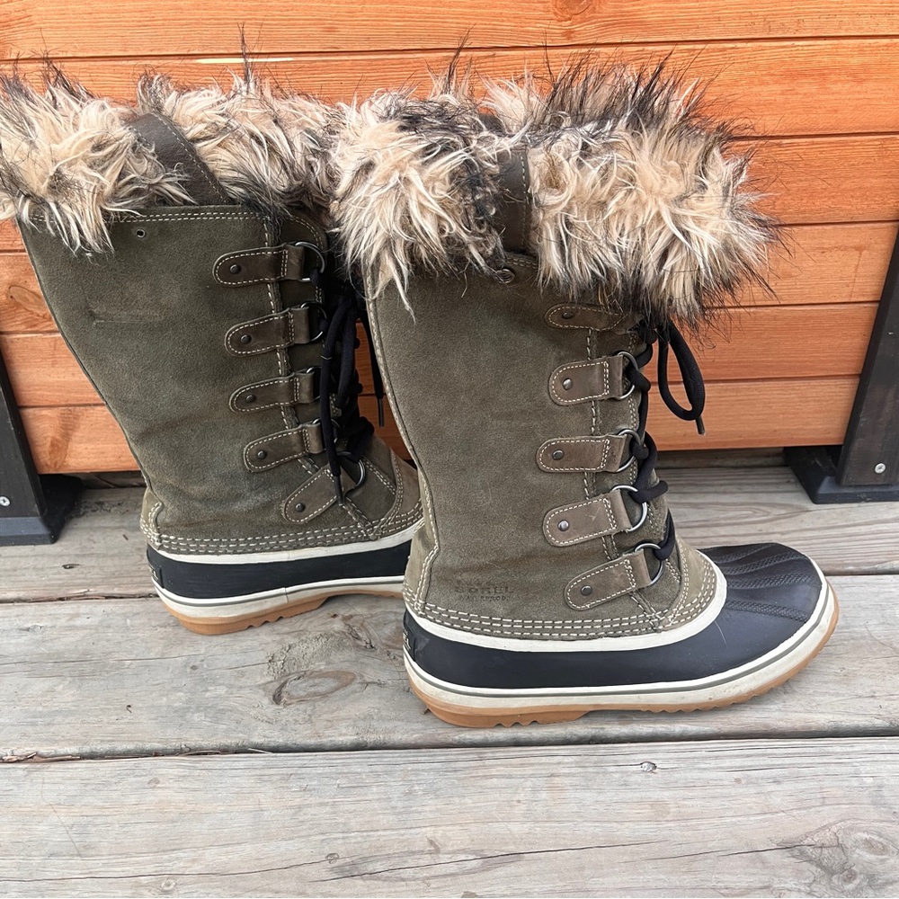 Sorel Joan of Artic boot